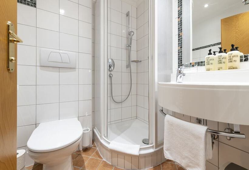 Habitación Estàndard Individual, Jakob