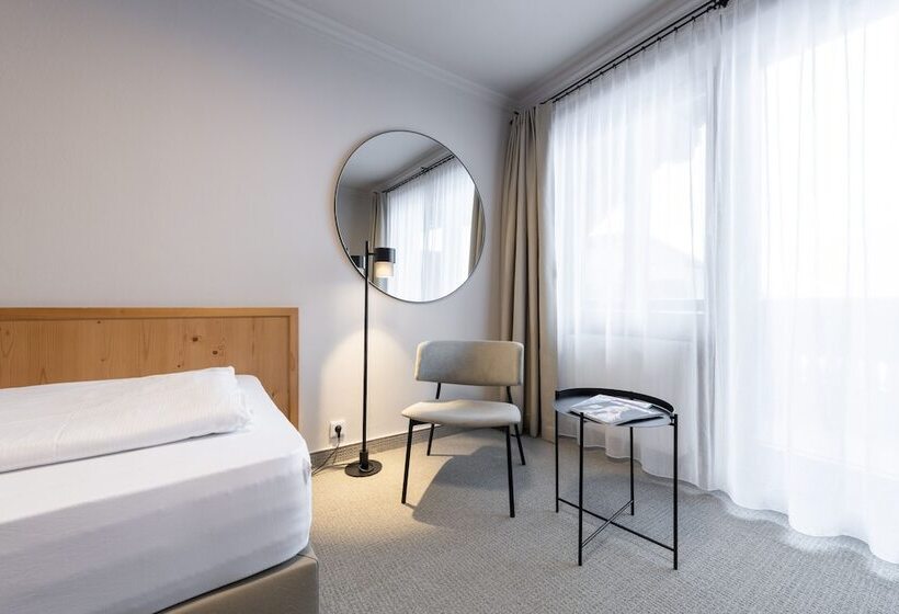 Habitación Estàndard Individual, Jakob