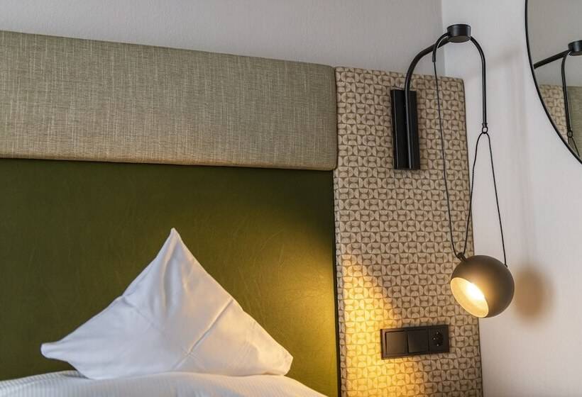 Habitació Estàndard, Jakob