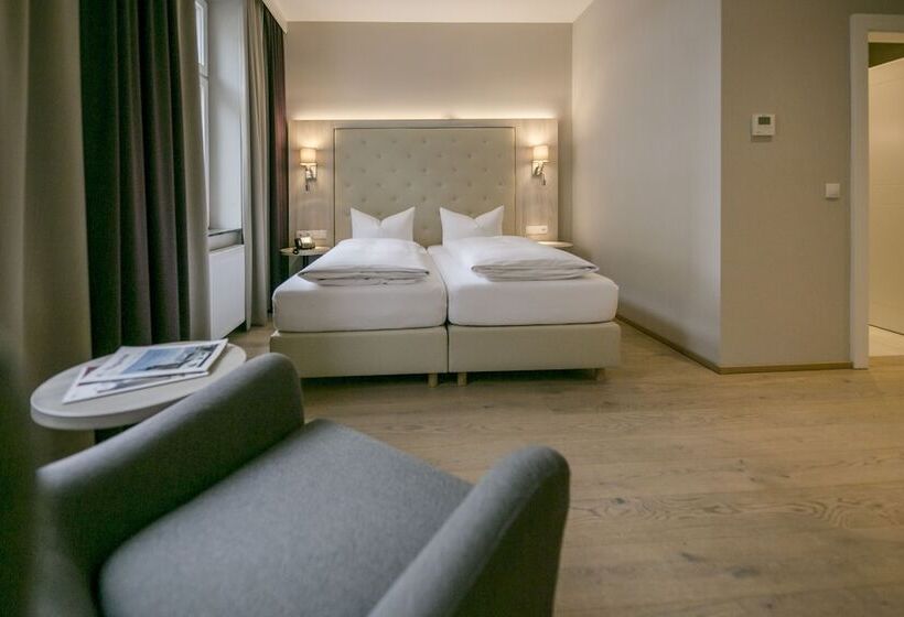 חדר קומפורט, Sailer