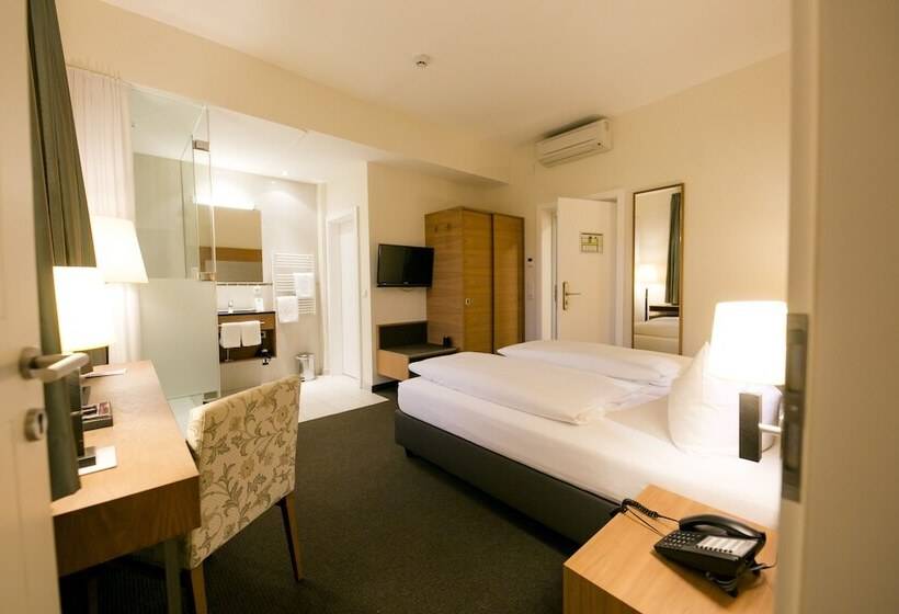 小型套房, Sailer