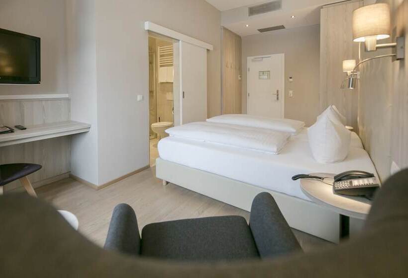 חדר קומפורט, Sailer