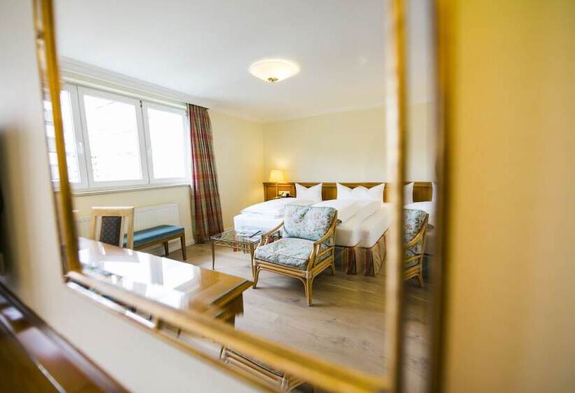 高级大房间, Sailer