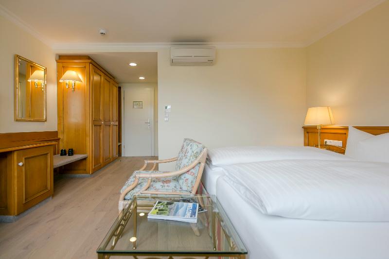 高级大房间, Sailer