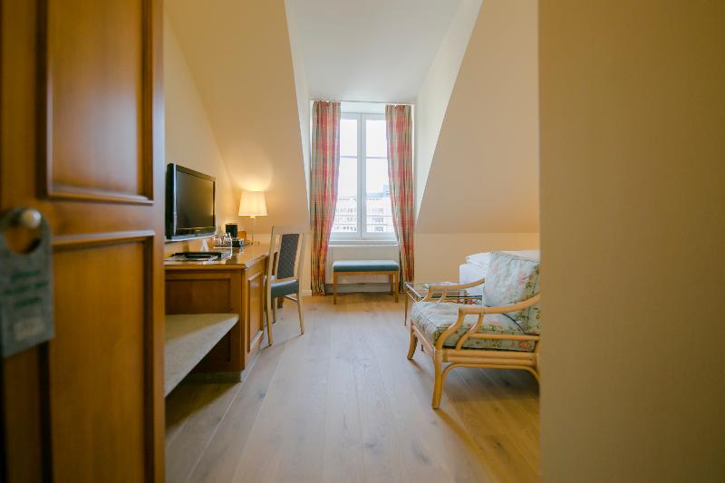 高级大房间, Sailer