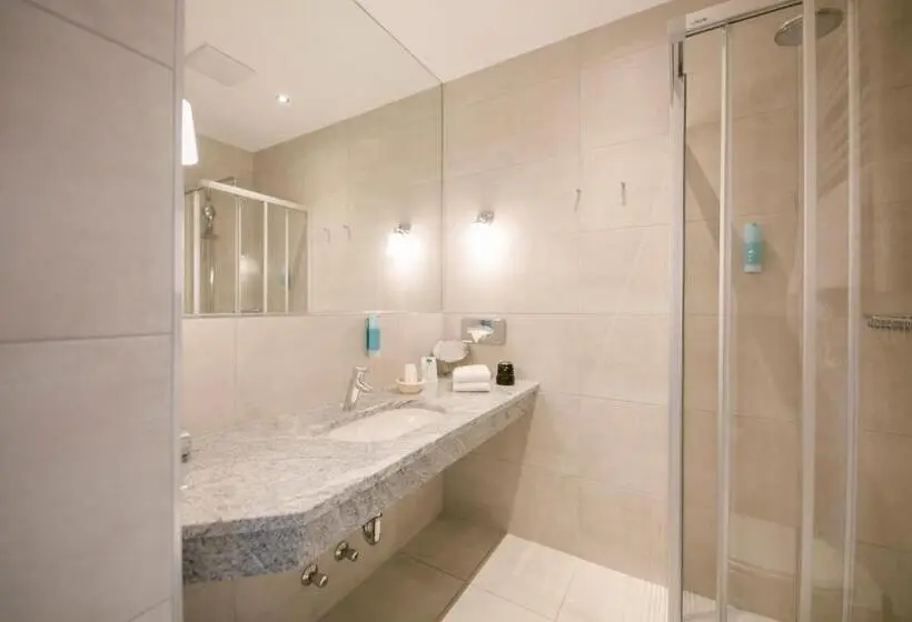 חדר אקונומי, Sailer