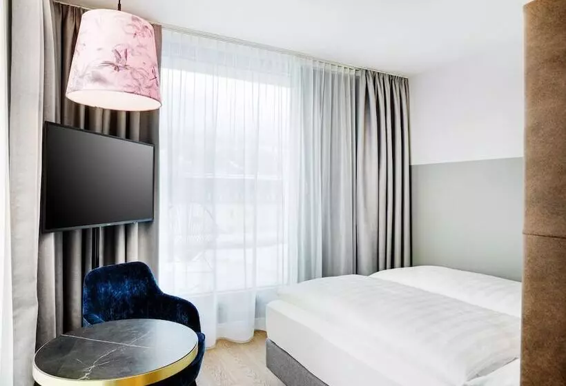 اتاق استاندارد با چشم‌انداز کوهستان, Stage 12 Hotel By Penz