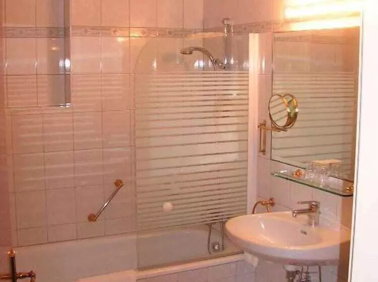 اتاق استاندارد با چشم‌انداز, Sanotel