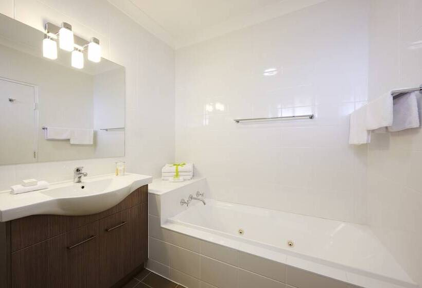 חדר דלוקס, Adelong Motel