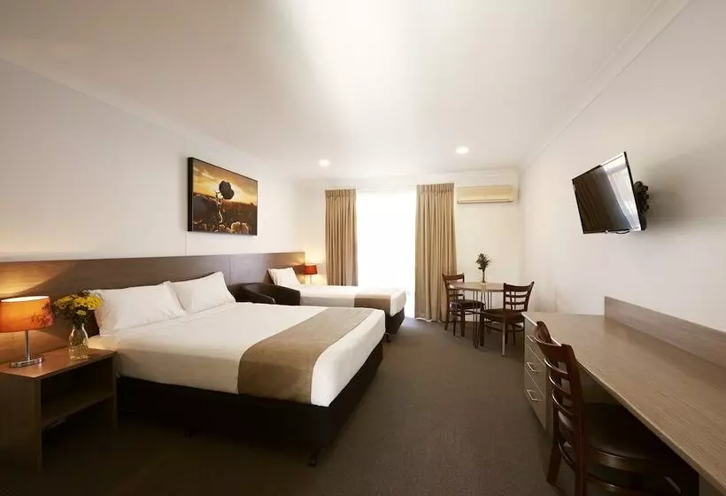 デラックススイート, Adelong Motel