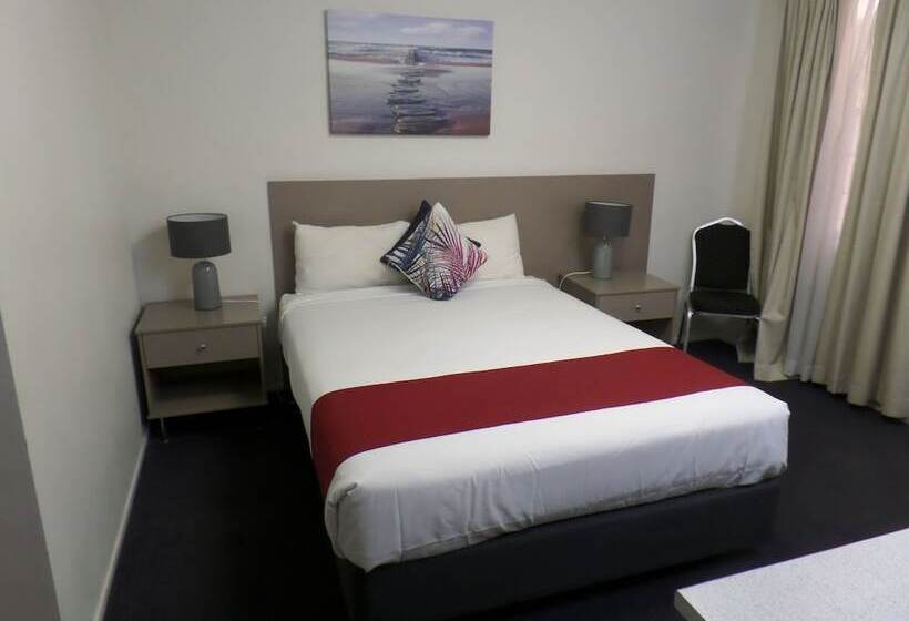 اتاق خانوادگی, Burke & Wills Mt Isa