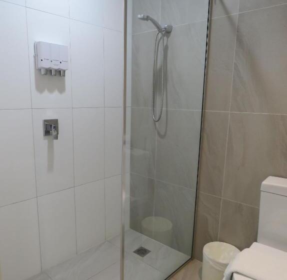 اتاق سوپریور, Burke & Wills Mt Isa