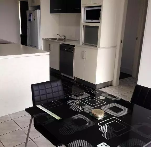 آپارتمان ممتاز دوخوابه رو به دریا, Burleigh Gardens North Hi Rise Holiday Apartments