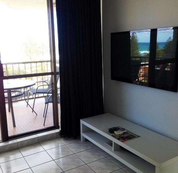 Superior 2-bedroom flat with sea view, Burleigh Gardens North Hi Rise Holiday Apartments
