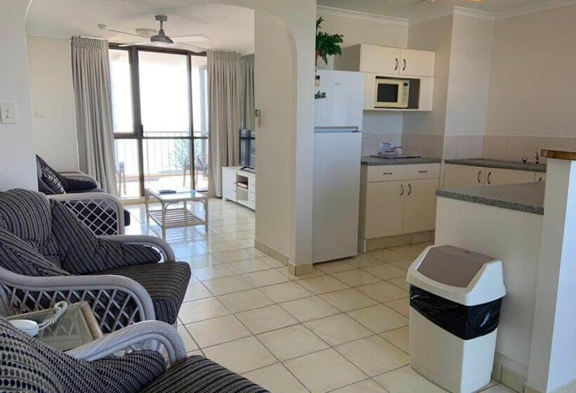 Superior 2-bedroom flat with sea view, Burleigh Gardens North Hi Rise Holiday Apartments