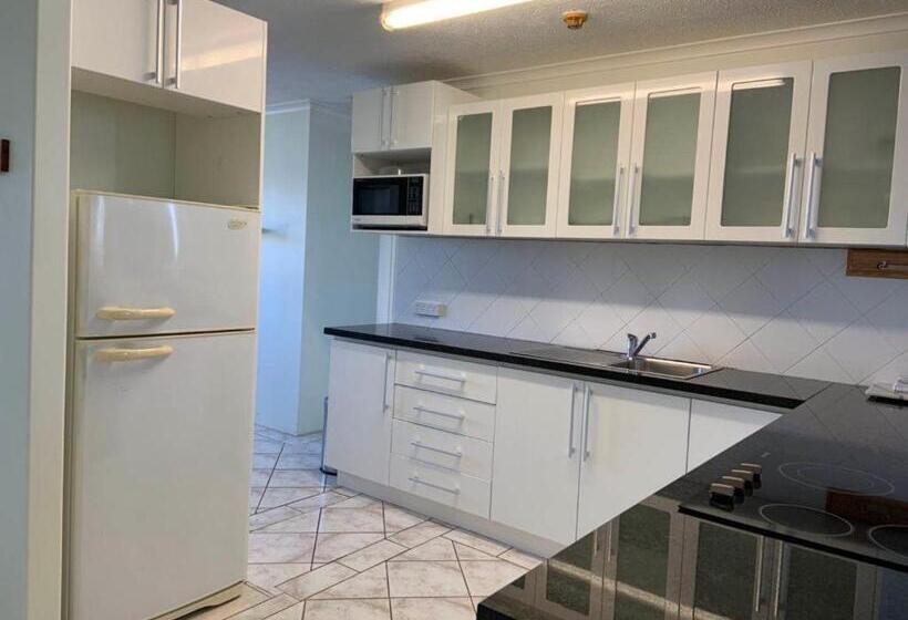 Superior 2-bedroom flat with sea view, Burleigh Gardens North Hi Rise Holiday Apartments