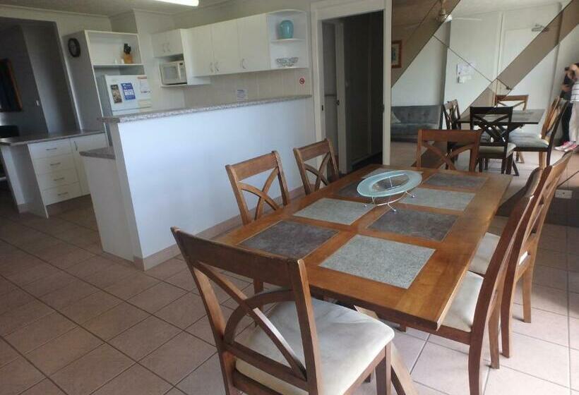 Апартаменты 2 Спальни, Burleigh Gardens North Hi Rise Holiday Apartments