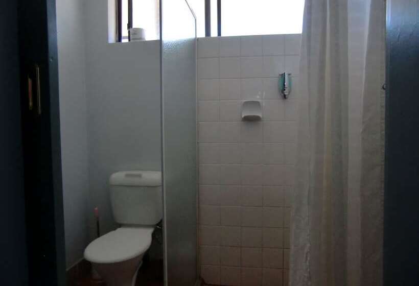 Семейный Номер, Castle Motel Bairnsdale