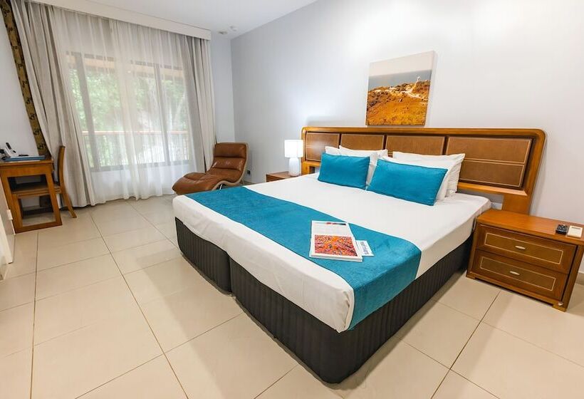 Студия Стандарт, Fitzroy Island Resort