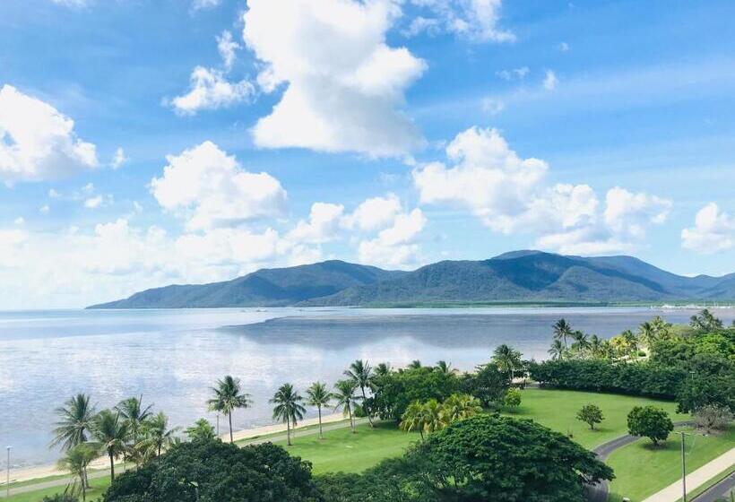 Люкс Вид на Море, Acacia Court