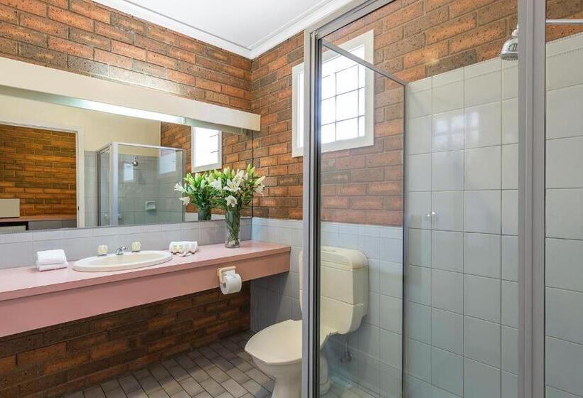 标准间, Cathedral Motor Inn