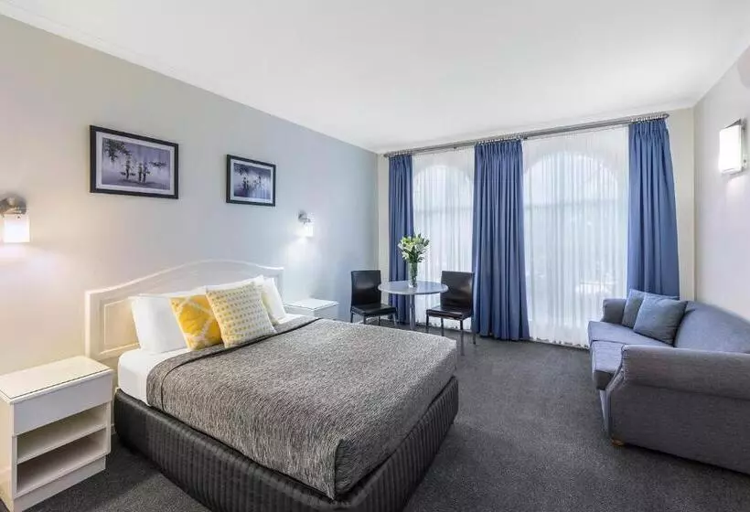 デラックスルーム, Cathedral Motor Inn
