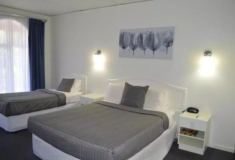 デラックスルーム, Cathedral Motor Inn
