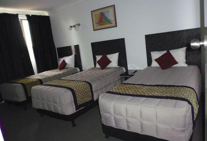 家庭间, Burke & Wills Motor Inn