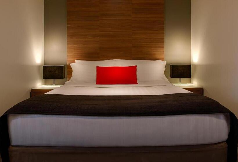 스탠다드 룸, Crest On Barkly