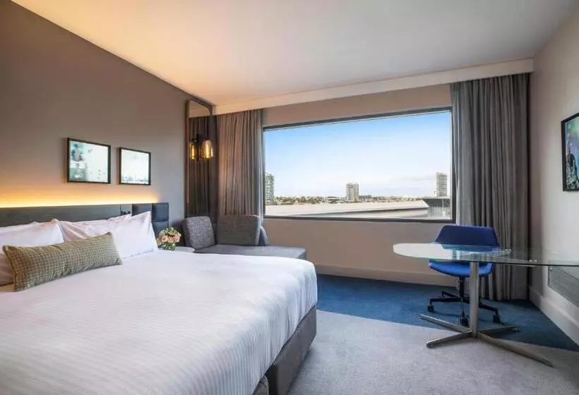 اتاق استاندارد با تخت بزرگ, Crowne Plaza Melbourne, An Ihg