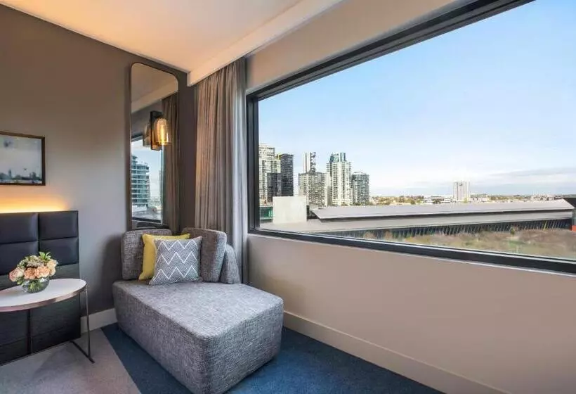 اتاق استاندارد با تخت بزرگ, Crowne Plaza Melbourne, An Ihg