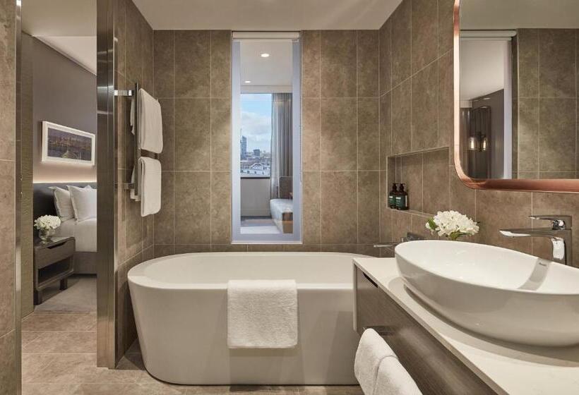 Люкс Кровать Кинг, Crowne Plaza Melbourne, An Ihg