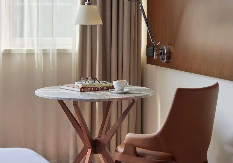 Standard Room Queen Size Bed