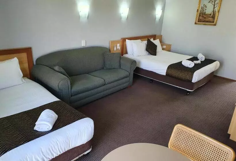 スイート, Moonraker Motor Inn