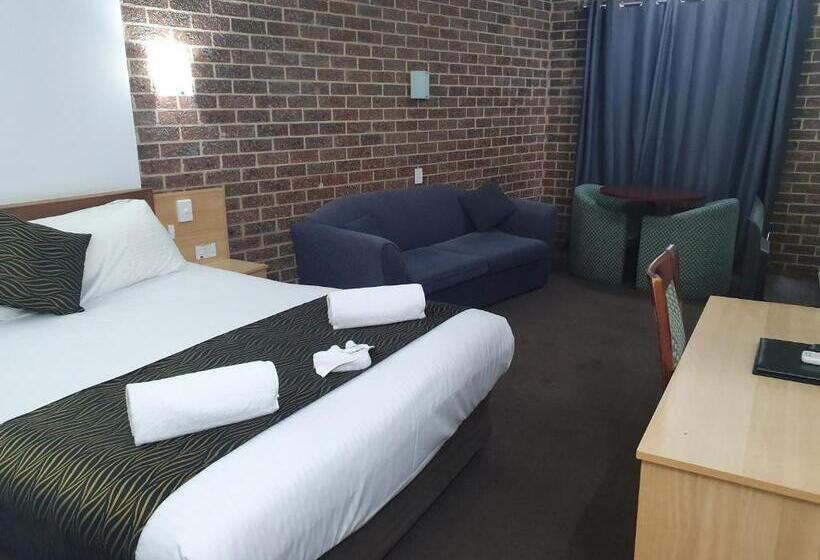 اتاق استاندارد, Moonraker Motor Inn