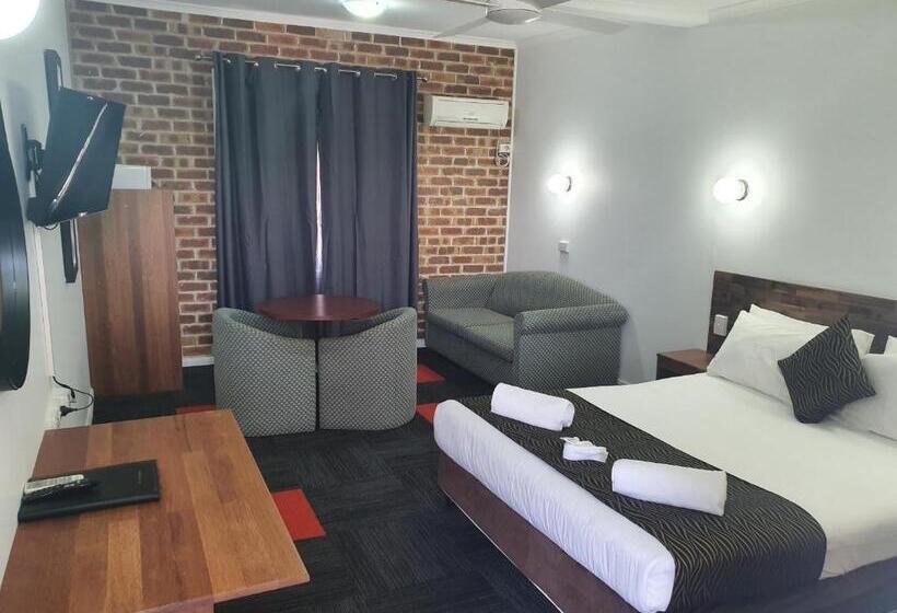 اتاق استاندارد, Moonraker Motor Inn