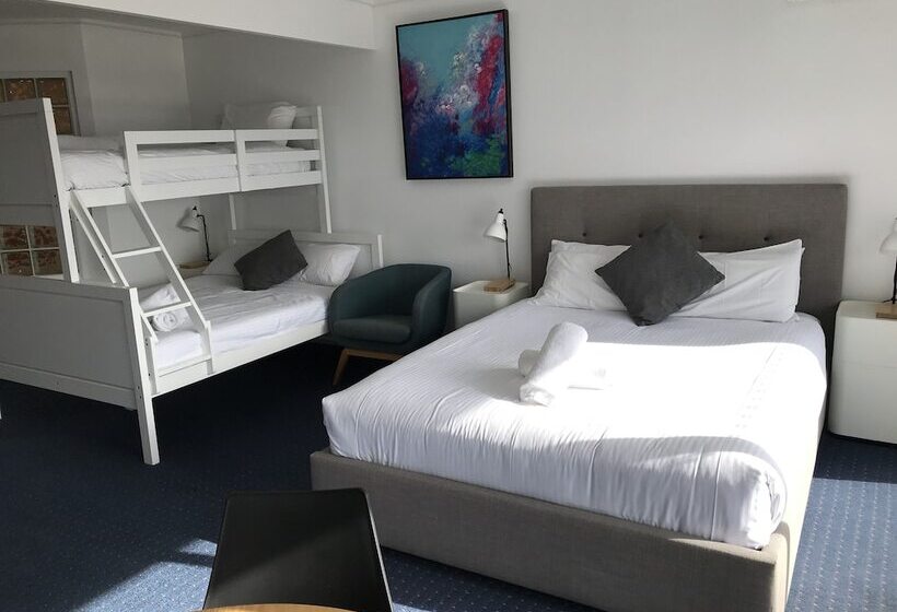 패밀리 룸, North Pier