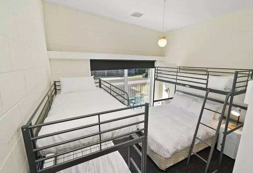 2 Bedroom Apartment with Views, North Pier
