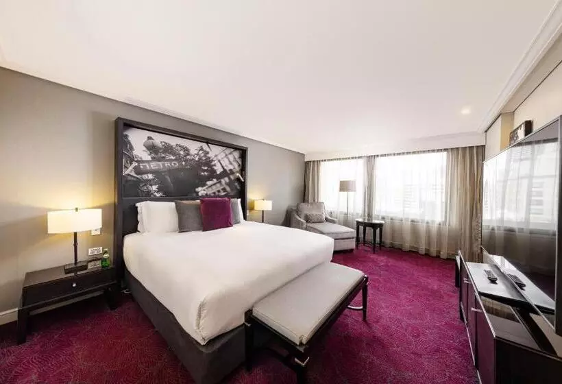 سوئیت جونیور کلاسیک, Sofitel Brisbane Central