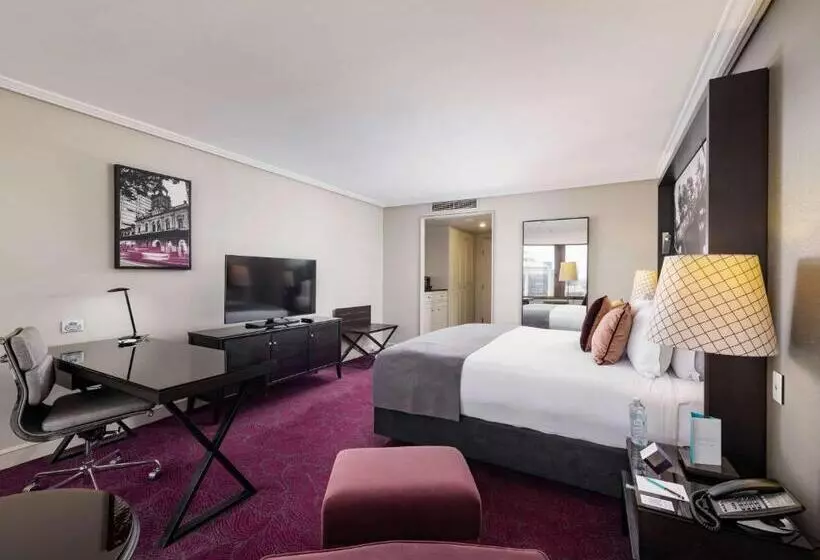 اتاق دلوکس با تخت کینگ و چشم‌انداز شهر, Sofitel Brisbane Central
