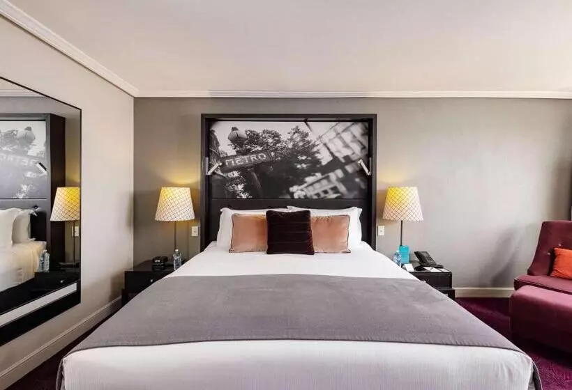 اتاق دلوکس با تخت کینگ و چشم‌انداز شهر, Sofitel Brisbane Central