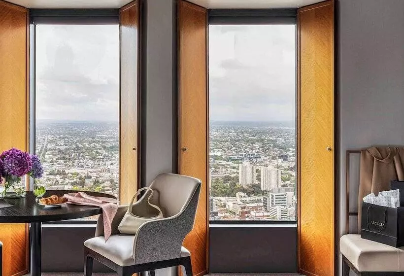 سوئیت کلاب, Sofitel Melbourne On Collins