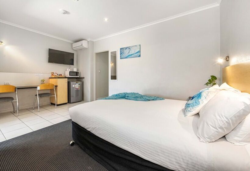 اتاق خانوادگی, Alara Motor Inn