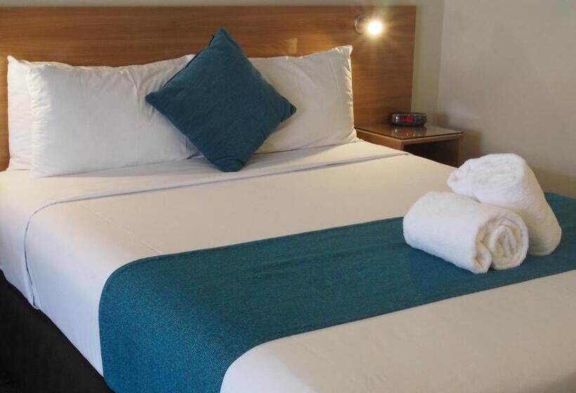 חדר אקזקיוטיב, Sunnybank Star