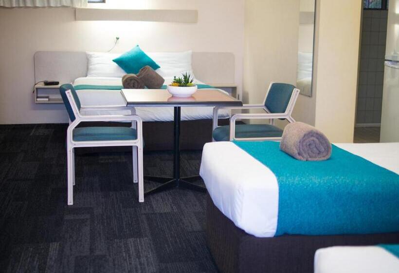 غرفة عائلية, Sunnybank Star