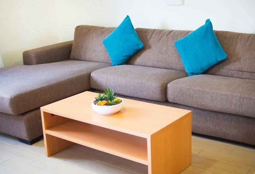 شقة إدارية غرفتين نوم, Sunnybank Star