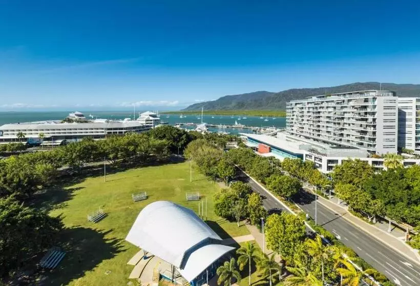 سوییت سوپریور, Pacific Hotel Cairns