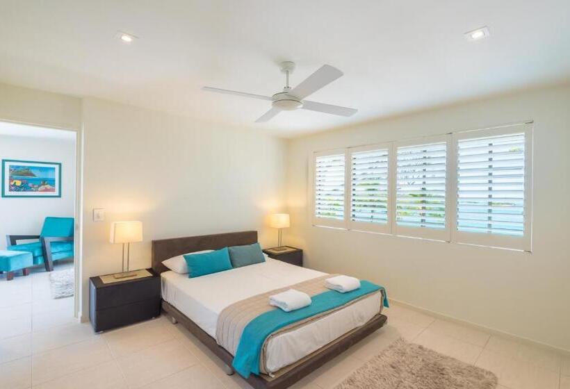 带3个卧室的高级公寓, Munna Beach Apartments