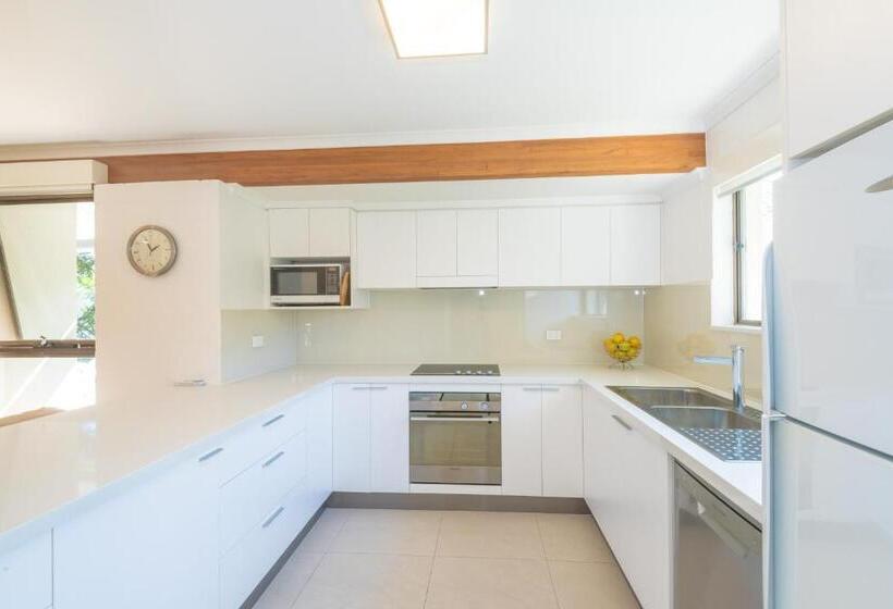 带2个卧室的高级公寓, Munna Beach Apartments