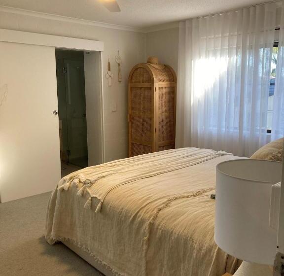 带1个卧室的高级公寓, Munna Beach Apartments